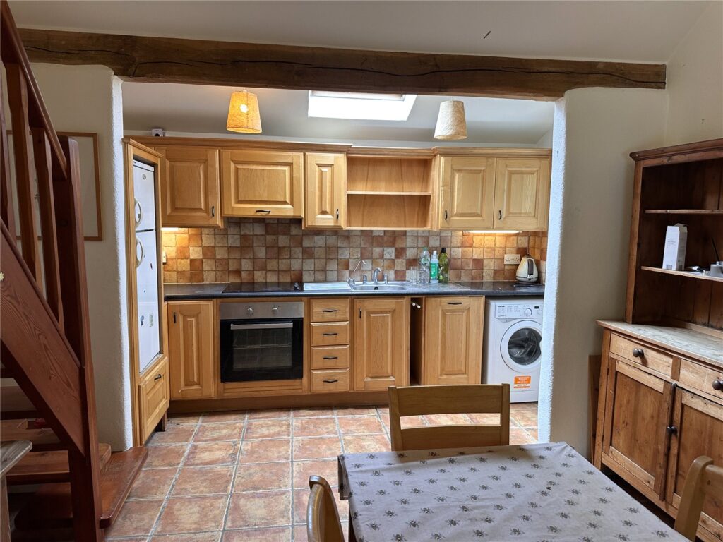 Cottage Kit Dining